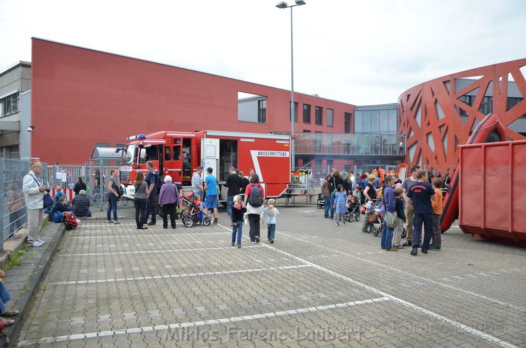 Tag der Offenen Tuer BF Koeln Weidenpesch Scheibenstr P746.JPG